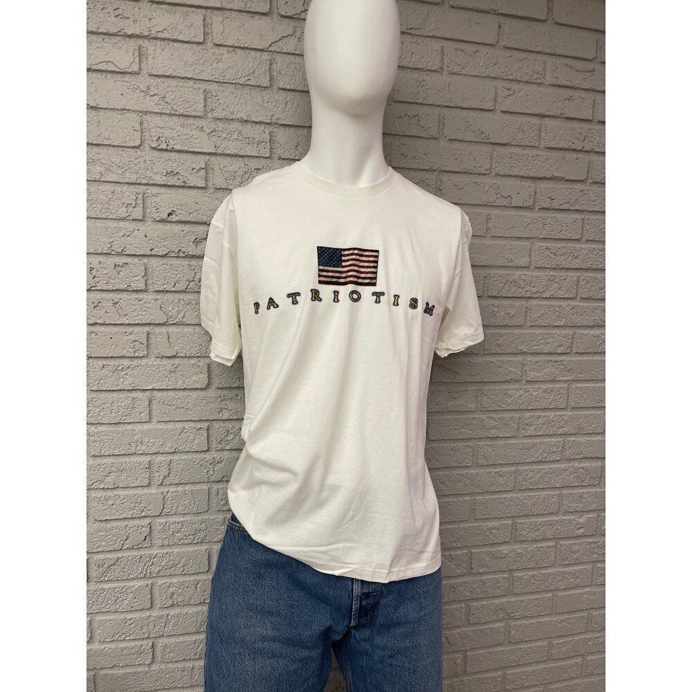 Authentic Men White Short Sleeve Classics “Patriotism” T- Shirt Size L